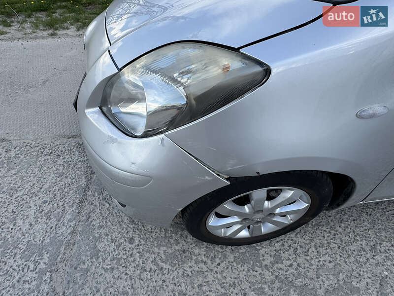 Хетчбек Toyota Yaris 2010 в Львові