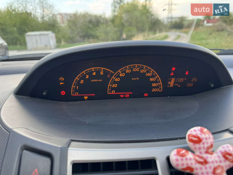 Хетчбек Toyota Yaris 2010 в Львові