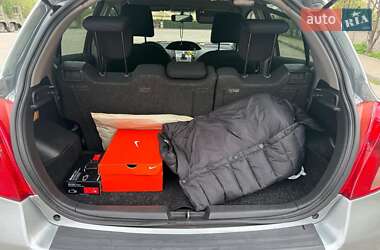 Хэтчбек Toyota Yaris 2006 в 