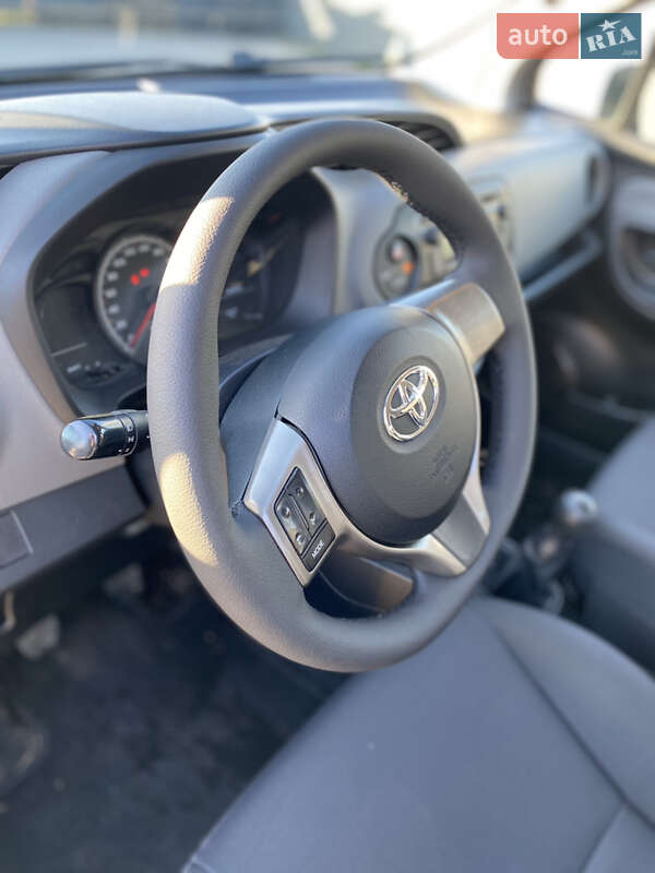 Хэтчбек Toyota Yaris 2014 в Ирпене