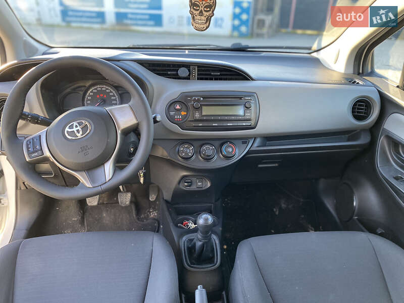 Хэтчбек Toyota Yaris 2014 в Ирпене