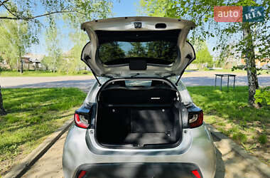 Хэтчбек Toyota Yaris 2022 в 