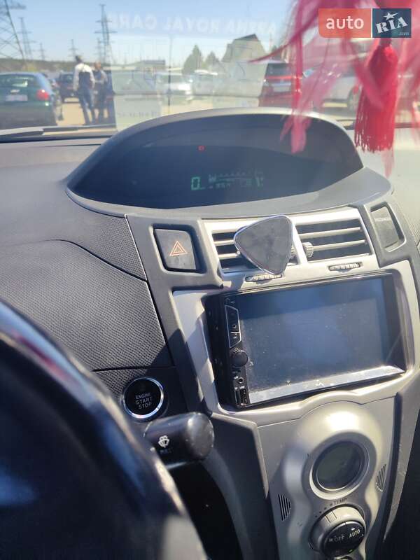 Хэтчбек Toyota Yaris 2007 в Харькове фото 4 Хэтчбек Toyota Yaris 2007 в Харькове