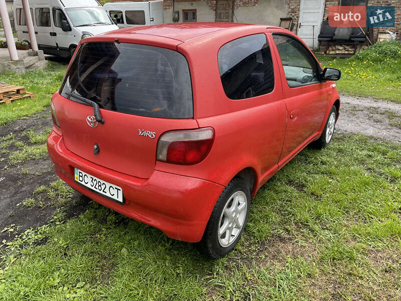 Хэтчбек Toyota Yaris 2000 в Львове