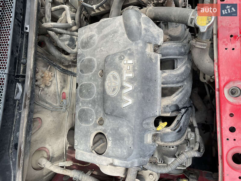 Хэтчбек Toyota Yaris 2000 в Львове