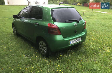 Хетчбек Toyota Yaris 2007 в 
