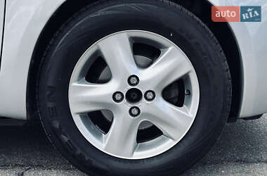 Хэтчбек Toyota Yaris 2008 в 