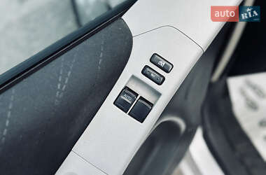 Хэтчбек Toyota Yaris 2008 в 