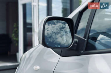 Хэтчбек Toyota Yaris 2008 в 
