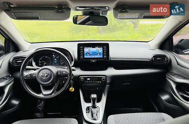 Хэтчбек Toyota Yaris 2020 в 