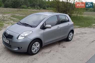 Хэтчбек Toyota Yaris 2007 в Киеве