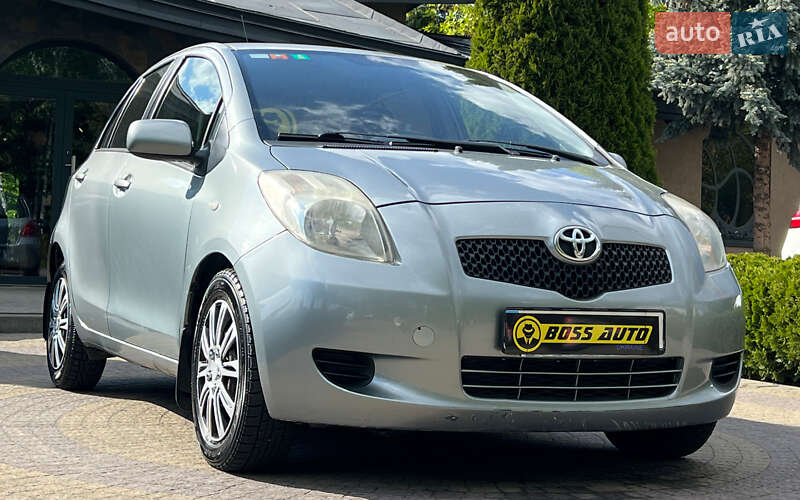 Хетчбек Toyota Yaris 2006 в Львові