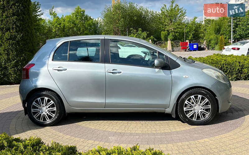 Хетчбек Toyota Yaris 2006 в Львові