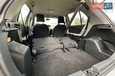 Хетчбек Toyota Yaris 2010 в 
