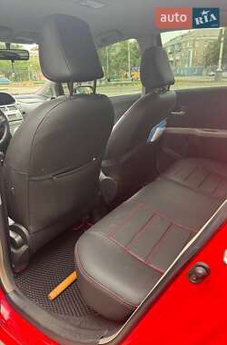 Хетчбек Toyota Yaris 2008 в 