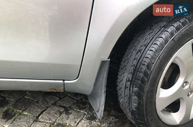 Хетчбек Toyota Yaris 2007 в 
