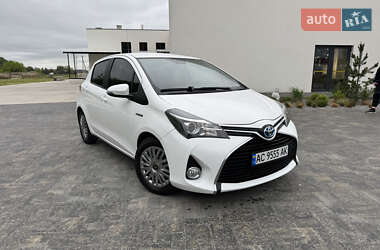 Хэтчбек Toyota Yaris 2015 в Луцке