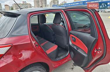 Хэтчбек Toyota Yaris 2018 в 