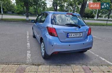 Хэтчбек Toyota Yaris 2016 в 