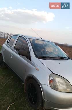 Хетчбек Toyota Yaris 2000 в Полтаві
