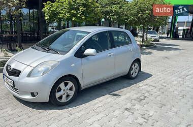 Хетчбек Toyota Yaris 2006 в Миколаєві