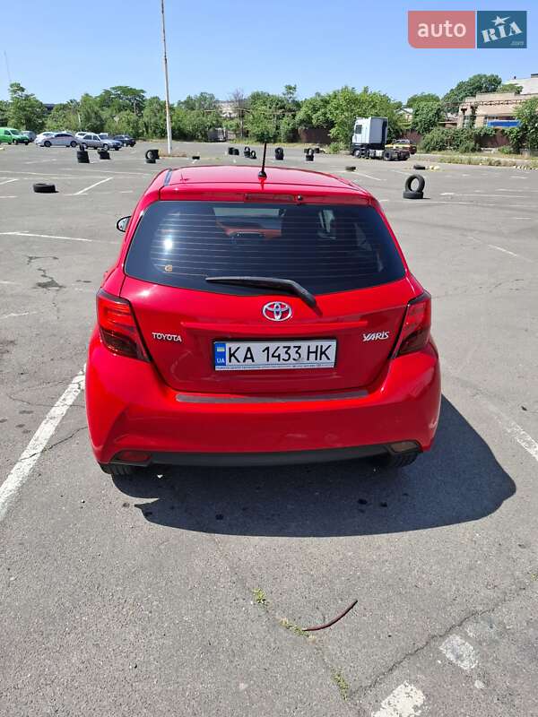Седан Toyota Yaris 2014 в Одессе
