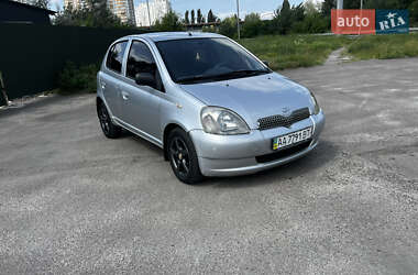 Хэтчбек Toyota Yaris 2001 в Киеве