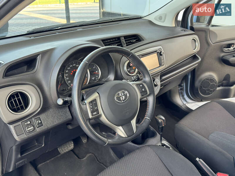 Хетчбек Toyota Yaris 2012 в Вінниці