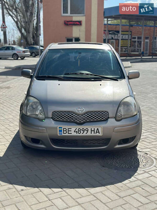 Toyota Yaris 2003