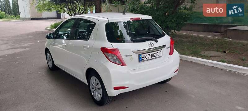 Хетчбек Toyota Yaris 2012 в Рівному