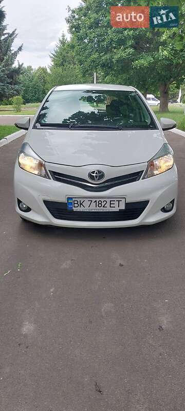 Хетчбек Toyota Yaris 2012 в Рівному