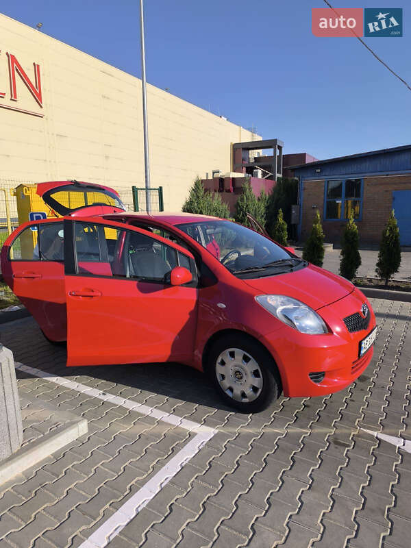 Хэтчбек Toyota Yaris 2007 в Виннице