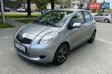 Хетчбек Toyota Yaris 2007 в Ужгороді