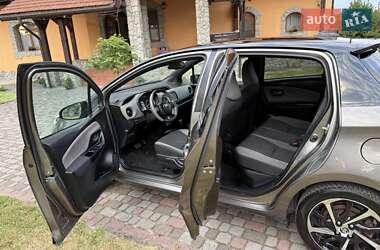 Хетчбек Toyota Yaris 2020 в 