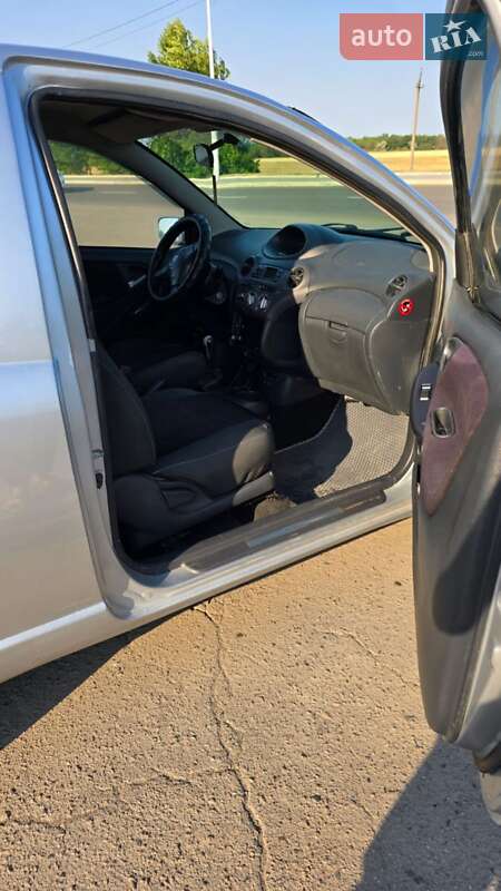Хетчбек Toyota Yaris 2001 в Ізмаїлі