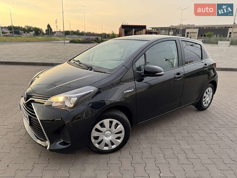 Хэтчбек Toyota Yaris 2016 в Харькове