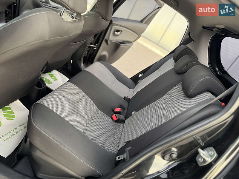Хэтчбек Toyota Yaris 2016 в Харькове