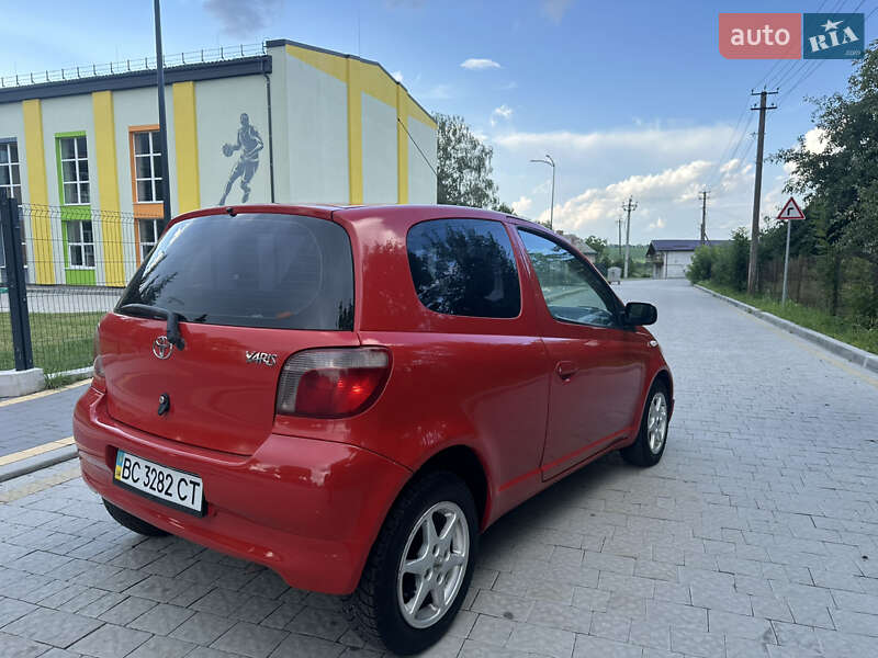 Хэтчбек Toyota Yaris 2000 в Львове