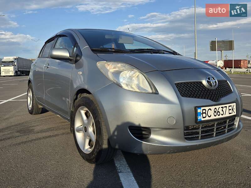Хетчбек Toyota Yaris 2008 в Львові