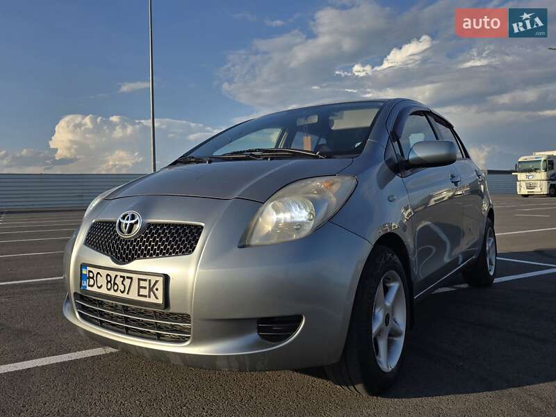 Хетчбек Toyota Yaris 2008 в Львові