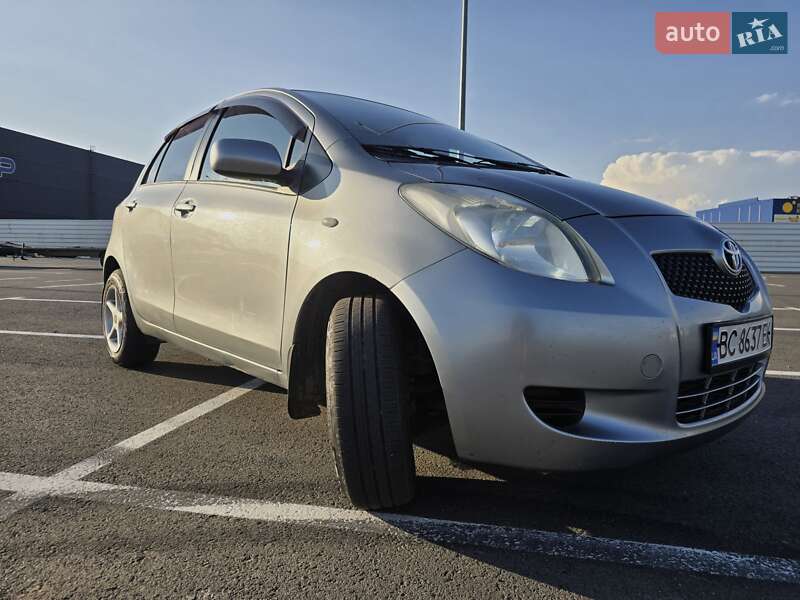 Хетчбек Toyota Yaris 2008 в Львові