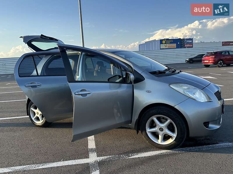 Хетчбек Toyota Yaris 2008 в Львові