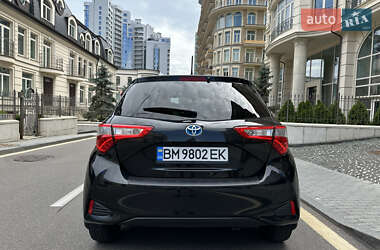 Хэтчбек Toyota Yaris 2018 в 