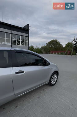 Хэтчбек Toyota Yaris 2006 в  фото 3 Хэтчбек Toyota Yaris 2006 в