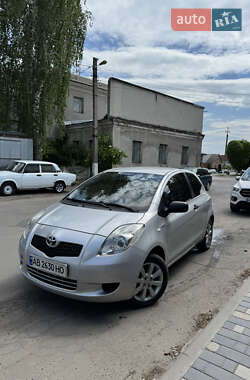 Хэтчбек Toyota Yaris 2006 в  фото 6 Хэтчбек Toyota Yaris 2006 в