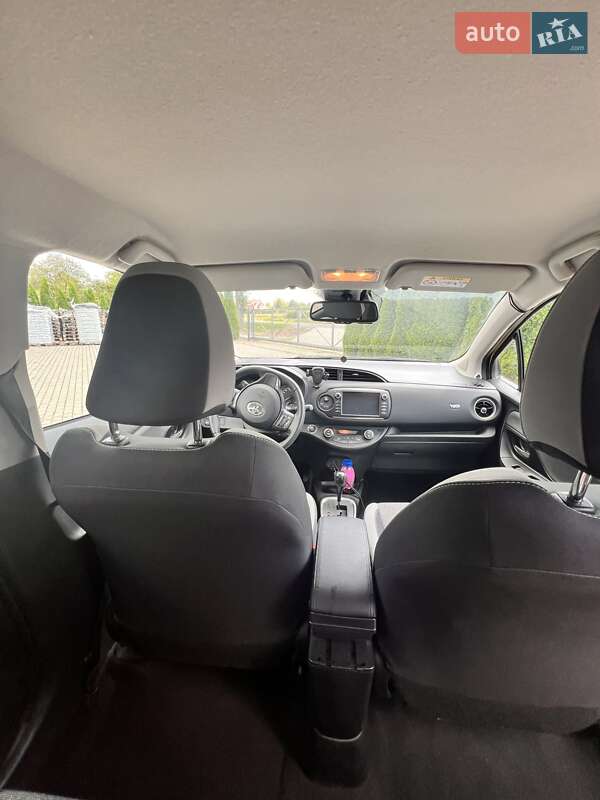 Хэтчбек Toyota Yaris 2019 в Киеве