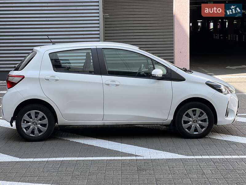 Хетчбек Toyota Yaris 2019 в Києві