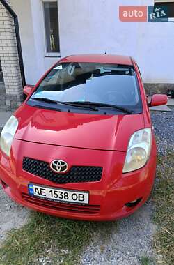 Хэтчбек Toyota Yaris 2008 в Днепре