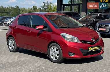 Хетчбек Toyota Yaris 2012 в Чернівцях