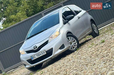Хетчбек Toyota Yaris 2013 в Дрогобичі